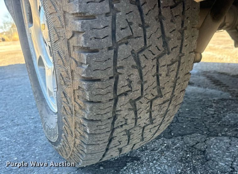 image for item MT9021 2010 Chevrolet Silverado 1500 Crew Cab pickup truck