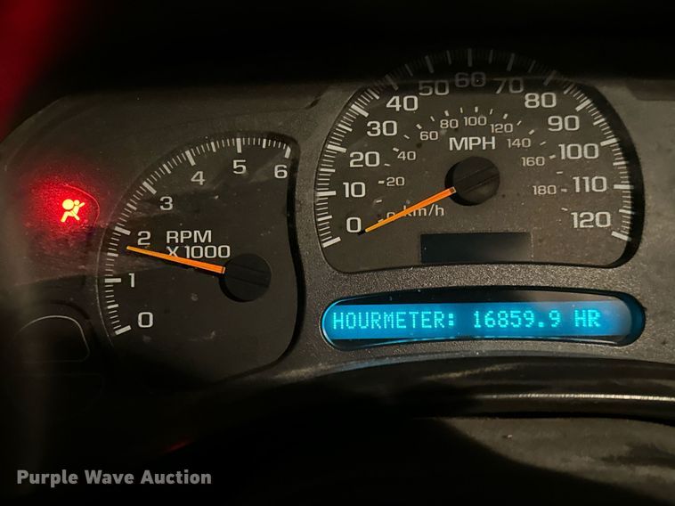 image for item MT9022 2004 Chevrolet Silverado 1500 pickup truck