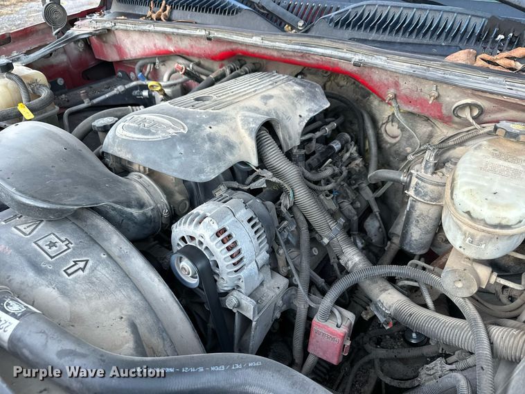 image for item MT9022 2004 Chevrolet Silverado 1500 pickup truck