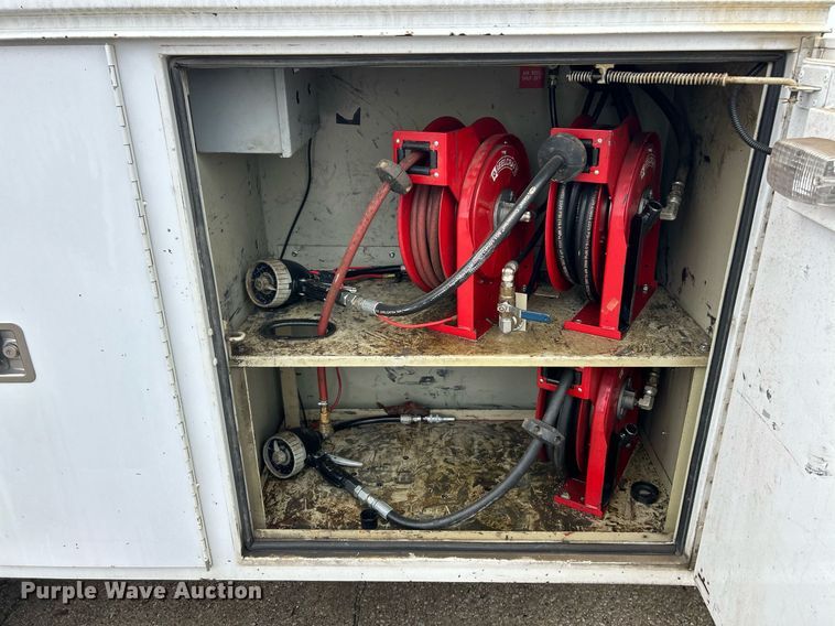 image for item NJ9563 2012 Ford F550 Super Duty XL utility / service truck