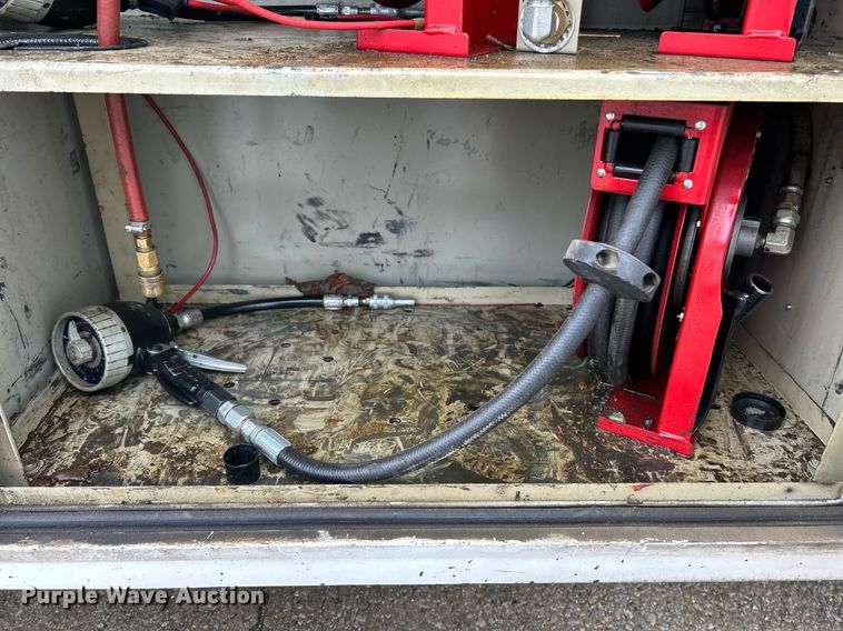 image for item NJ9563 2012 Ford F550 Super Duty XL utility / service truck