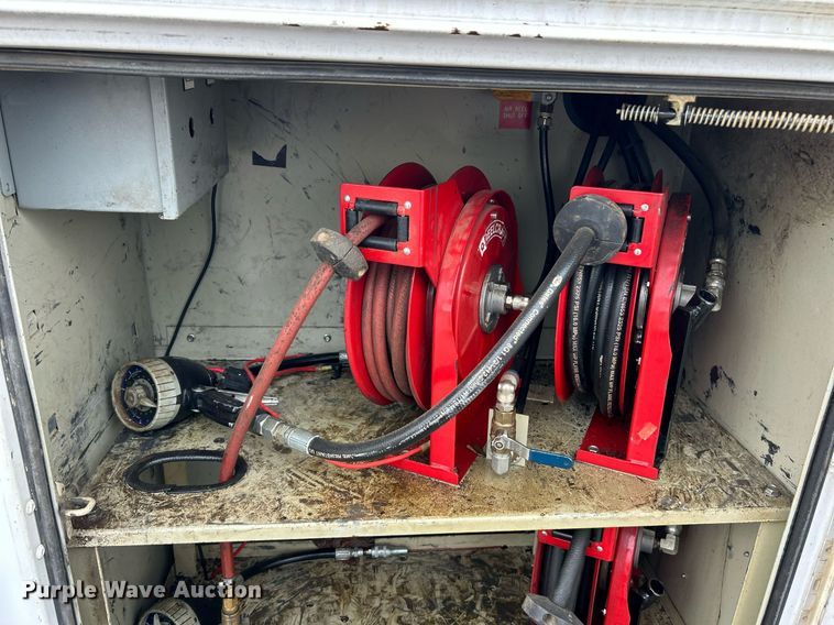 image for item NJ9563 2012 Ford F550 Super Duty XL utility / service truck