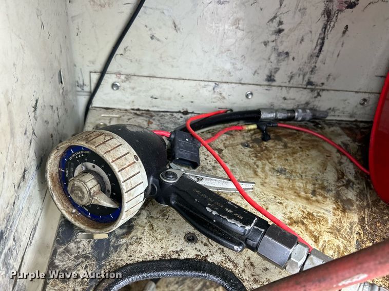 image for item NJ9563 2012 Ford F550 Super Duty XL utility / service truck