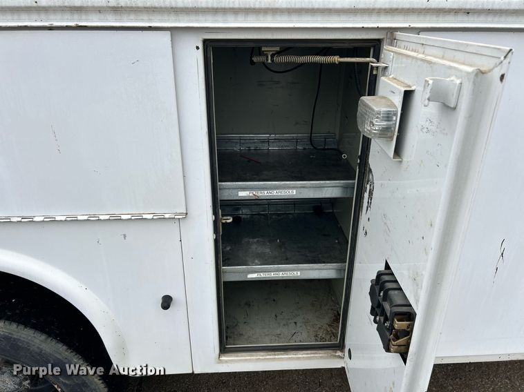 image for item NJ9563 2012 Ford F550 Super Duty XL utility / service truck