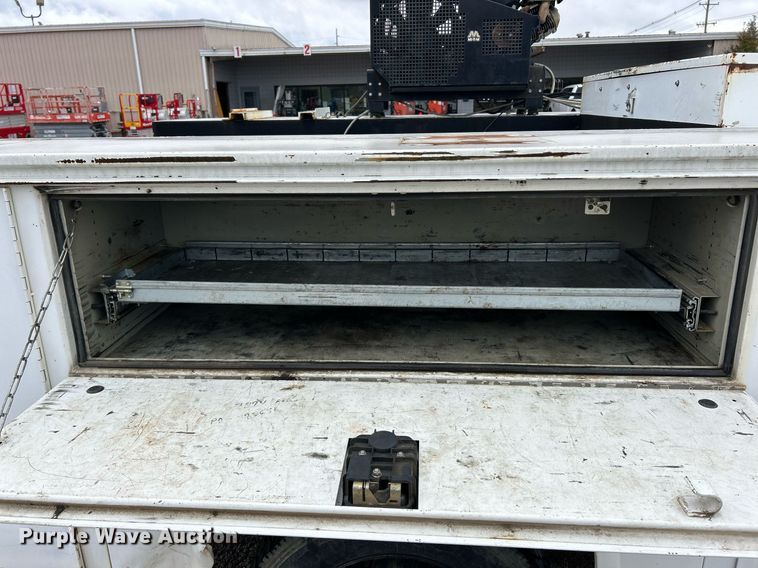 image for item NJ9563 2012 Ford F550 Super Duty XL utility / service truck