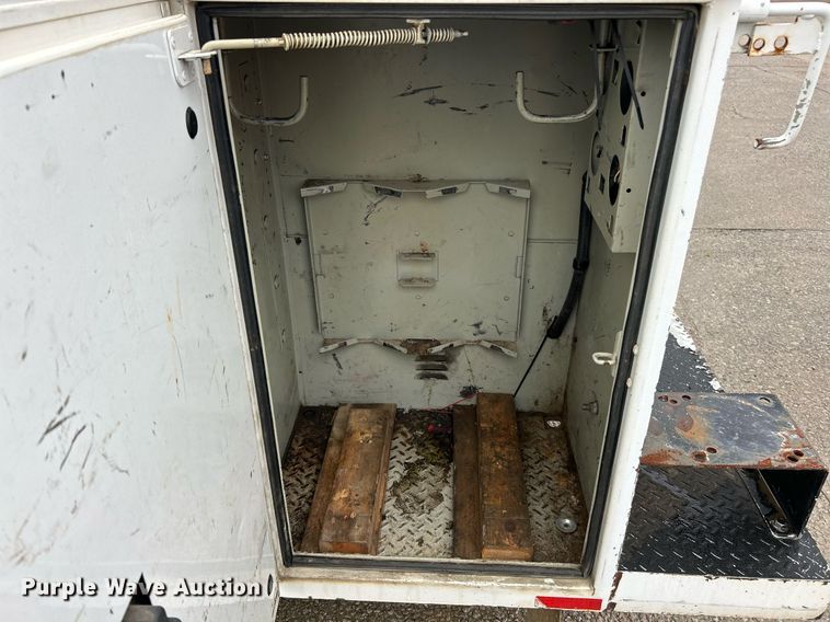 image for item NJ9563 2012 Ford F550 Super Duty XL utility / service truck