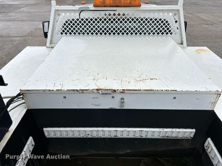 image for item NJ9563 2012 Ford F550 Super Duty XL utility / service truck