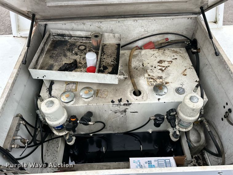 image for item NJ9563 2012 Ford F550 Super Duty XL utility / service truck