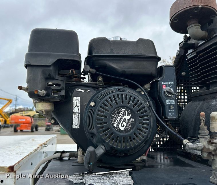 image for item NJ9563 2012 Ford F550 Super Duty XL utility / service truck