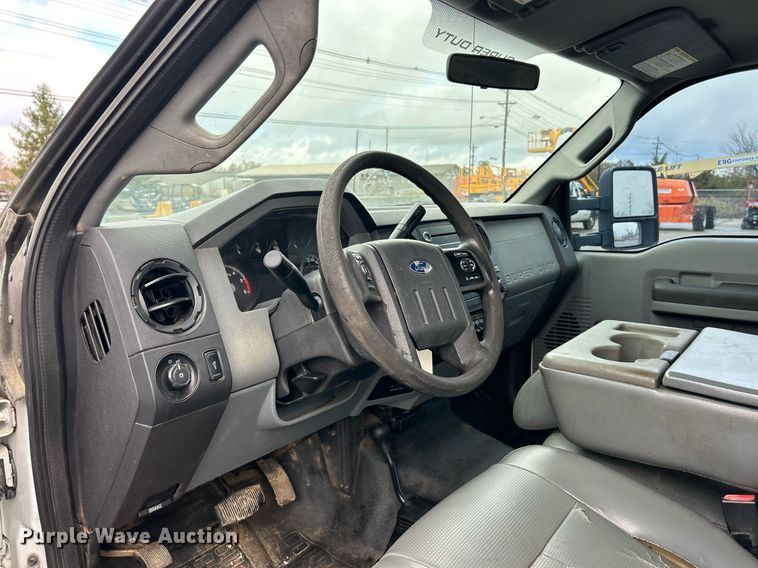 image for item NJ9563 2012 Ford F550 Super Duty XL utility / service truck