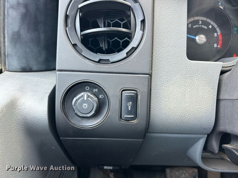 image for item NJ9563 2012 Ford F550 Super Duty XL utility / service truck