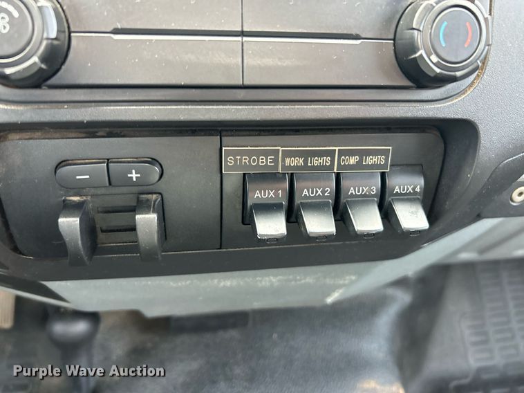 image for item NJ9563 2012 Ford F550 Super Duty XL utility / service truck