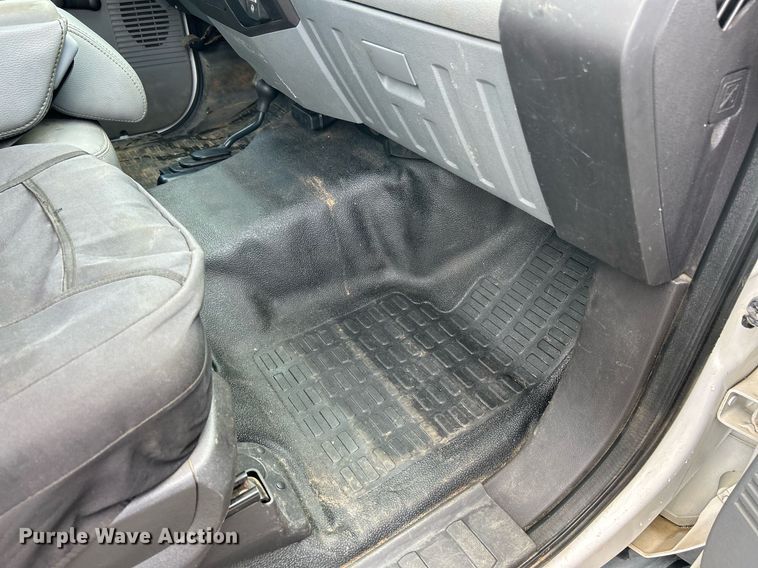 image for item NJ9563 2012 Ford F550 Super Duty XL utility / service truck