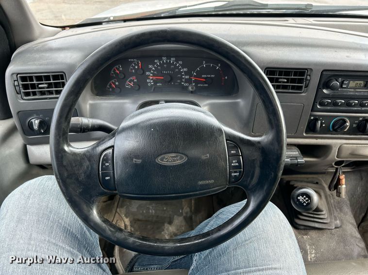 image for item NJ9564 1999 Ford F450 Super Duty XL flatbed truck