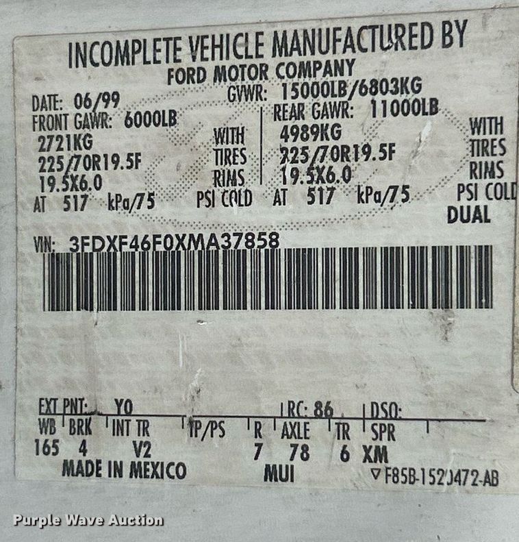 image for item NJ9564 1999 Ford F450 Super Duty XL flatbed truck