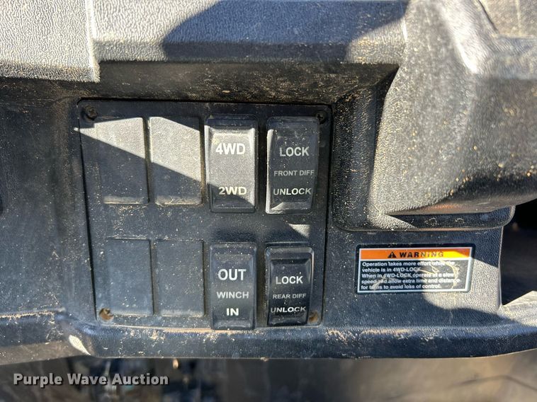 image for item NJ9575 2021 Cub Cadet Challenger M 750 EP utility vehicle