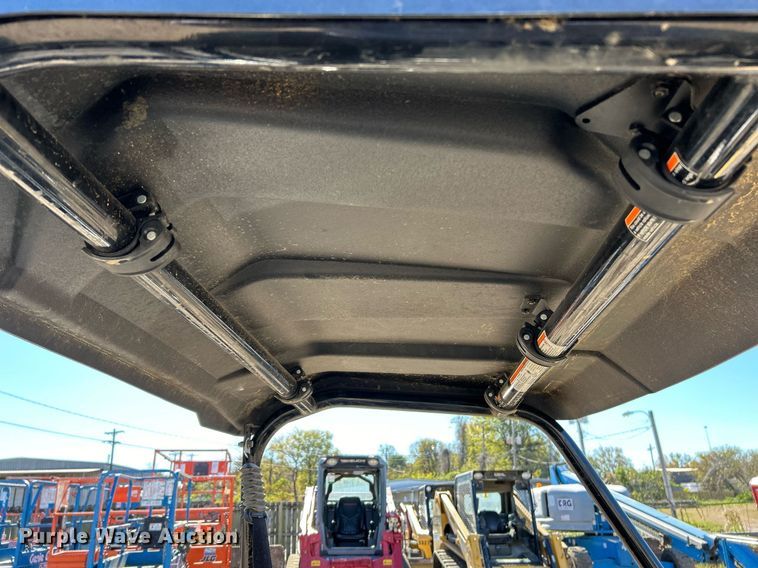 image for item NJ9575 2021 Cub Cadet Challenger M 750 EP utility vehicle