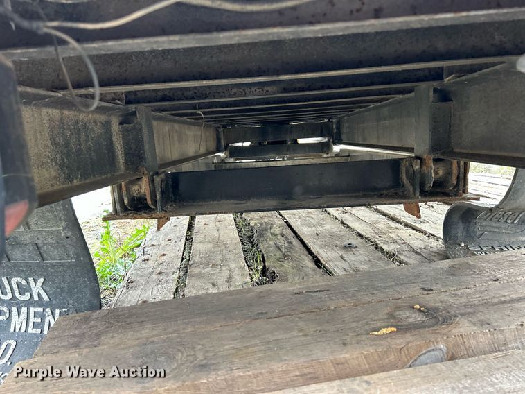 image for item NJ9583 Knapheide KH-1416L dump flatbed