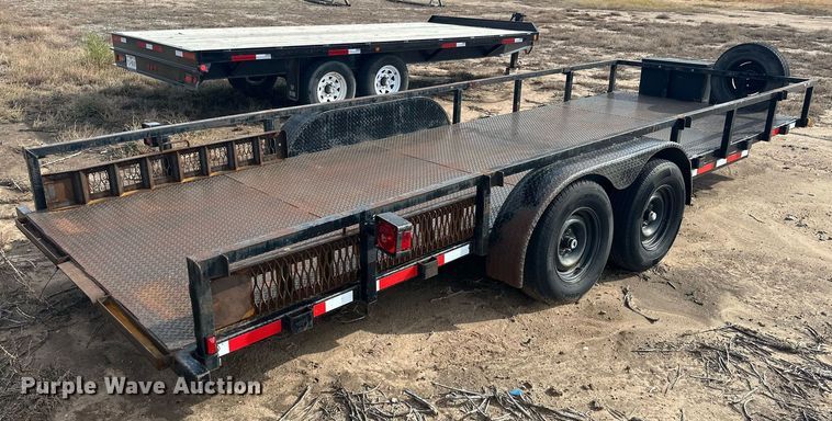 image for item NQ9068 2005 Trail King Utility trailer