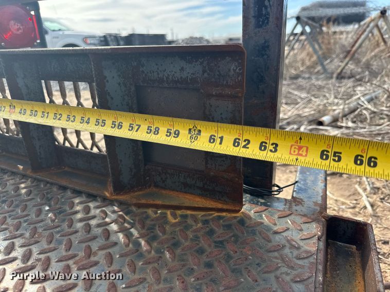 image for item NQ9068 2005 Trail King Utility trailer