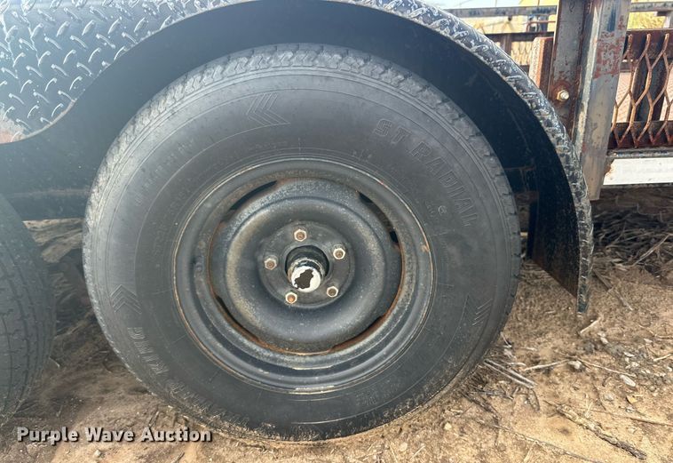 image for item NQ9068 2005 Trail King Utility trailer