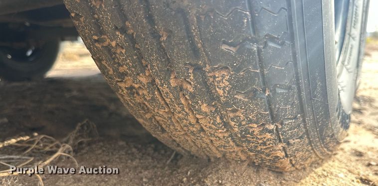 image for item NQ9068 2005 Trail King Utility trailer