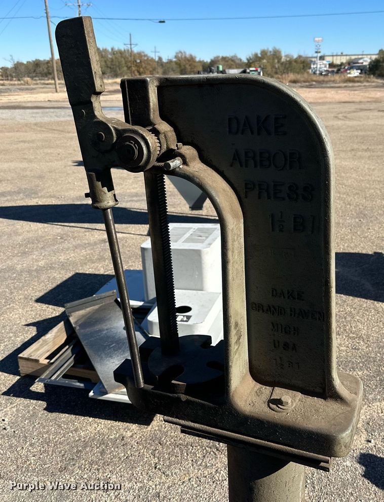 image for item NQ9075 Tools