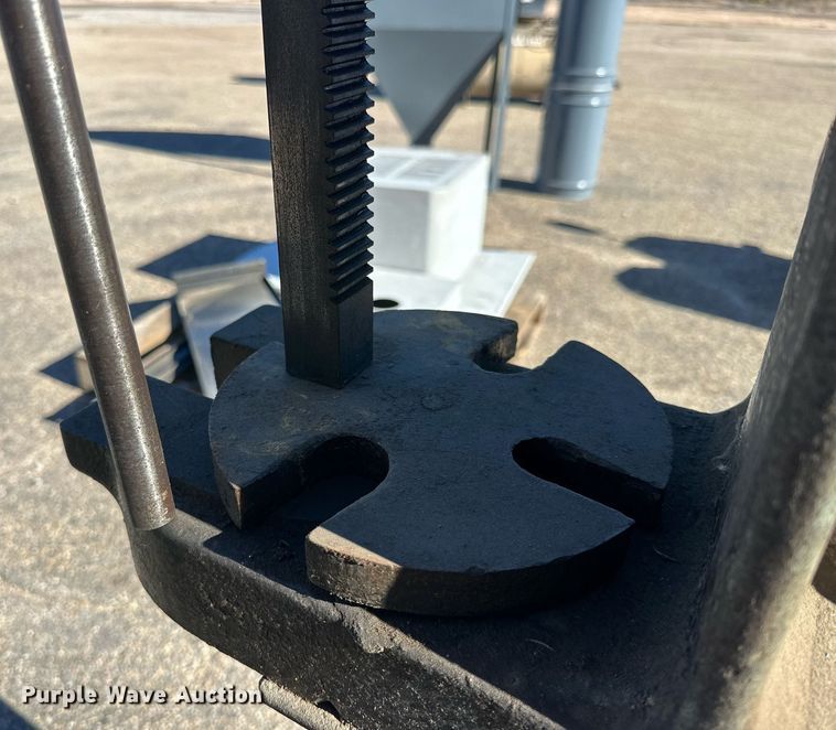 image for item NQ9075 Tools