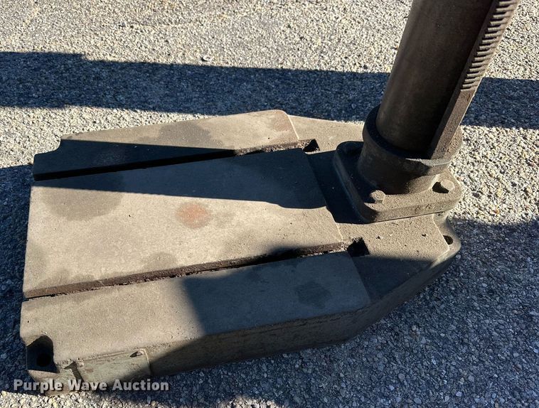 image for item NQ9075 Tools