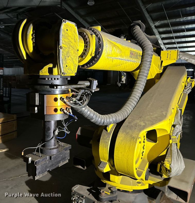 image for item NQ9082 (2) 2017 Fanuc R-2000iC six-axis robots