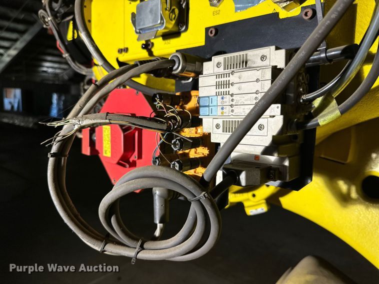 image for item NQ9082 (2) 2017 Fanuc R-2000iC six-axis robots