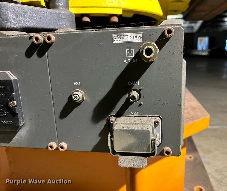 image for item NQ9082 (2) 2017 Fanuc R-2000iC six-axis robots