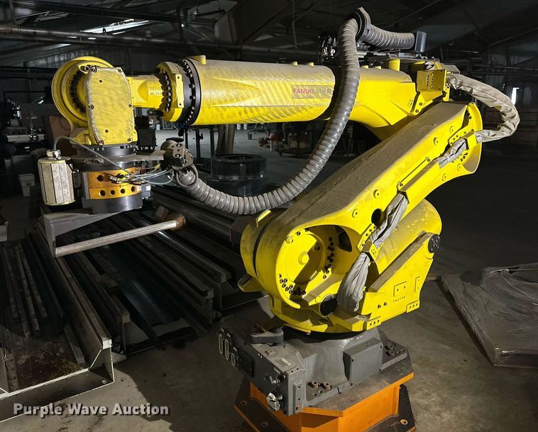 image for item NQ9082 (2) 2017 Fanuc R-2000iC six-axis robots