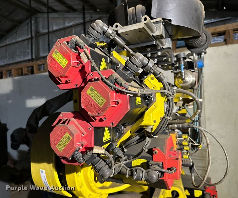 image for item NQ9082 (2) 2017 Fanuc R-2000iC six-axis robots