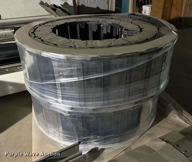 image for item NQ9082 (2) 2017 Fanuc R-2000iC six-axis robots