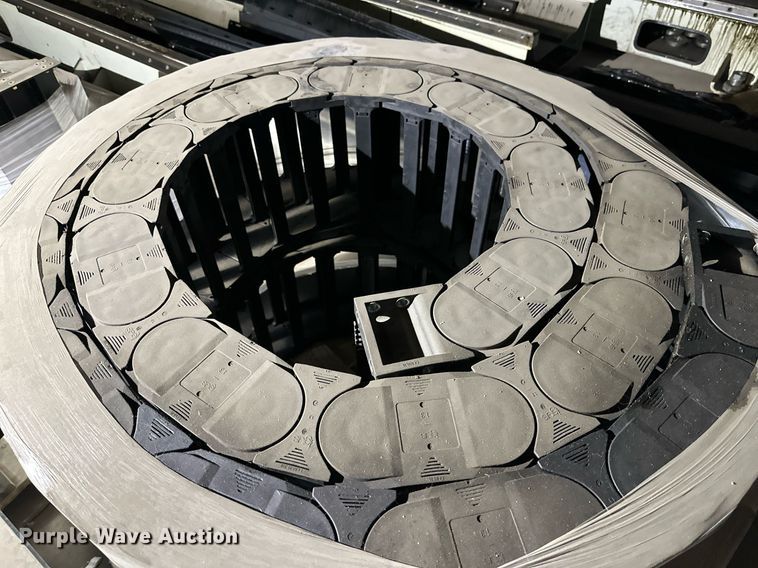 image for item NQ9082 (2) 2017 Fanuc R-2000iC six-axis robots