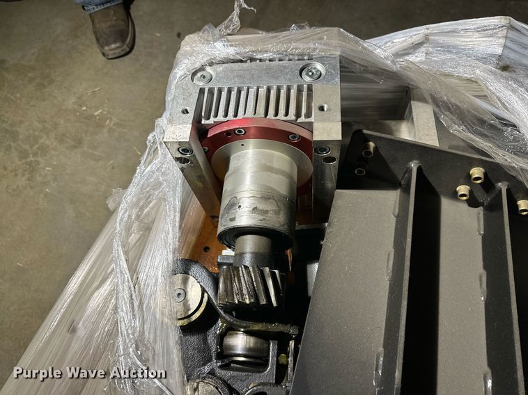 image for item NQ9082 (2) 2017 Fanuc R-2000iC six-axis robots