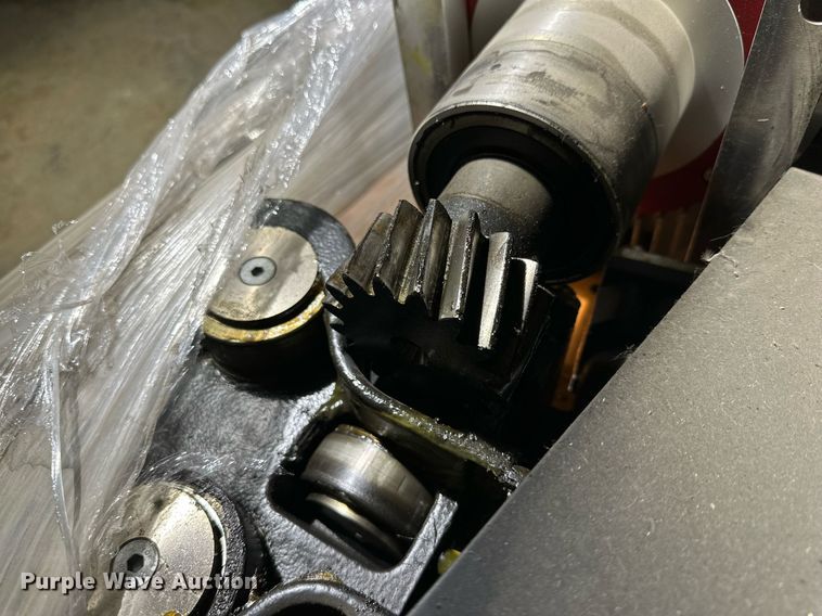 image for item NQ9082 (2) 2017 Fanuc R-2000iC six-axis robots