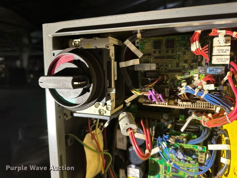 image for item NQ9082 (2) 2017 Fanuc R-2000iC six-axis robots