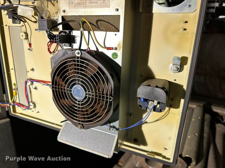 image for item NQ9082 (2) 2017 Fanuc R-2000iC six-axis robots