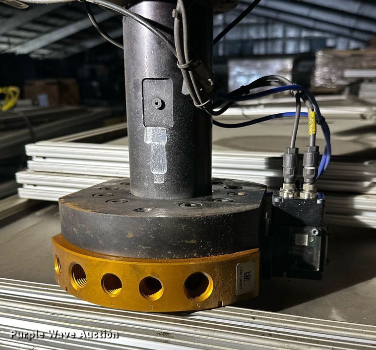 image for item NQ9082 (2) 2017 Fanuc R-2000iC six-axis robots