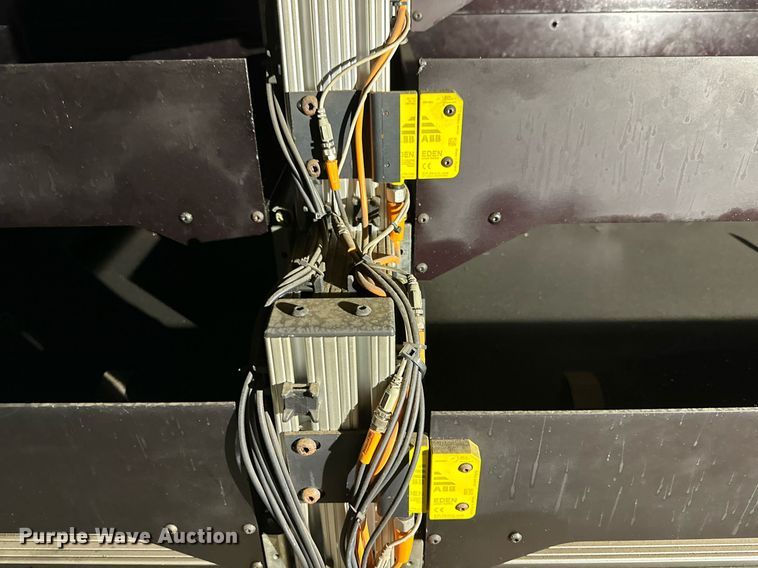 image for item NQ9082 (2) 2017 Fanuc R-2000iC six-axis robots