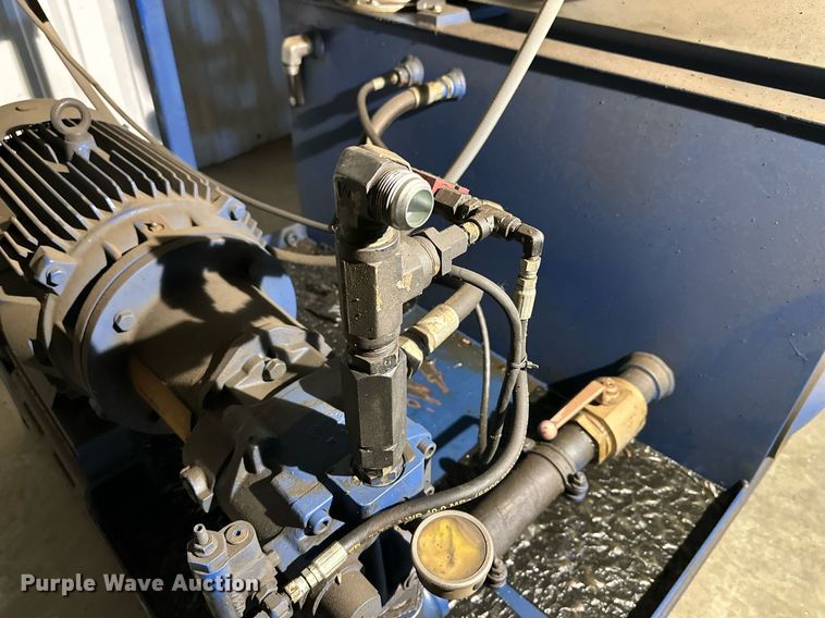 image for item NQ9089 (3) swagers