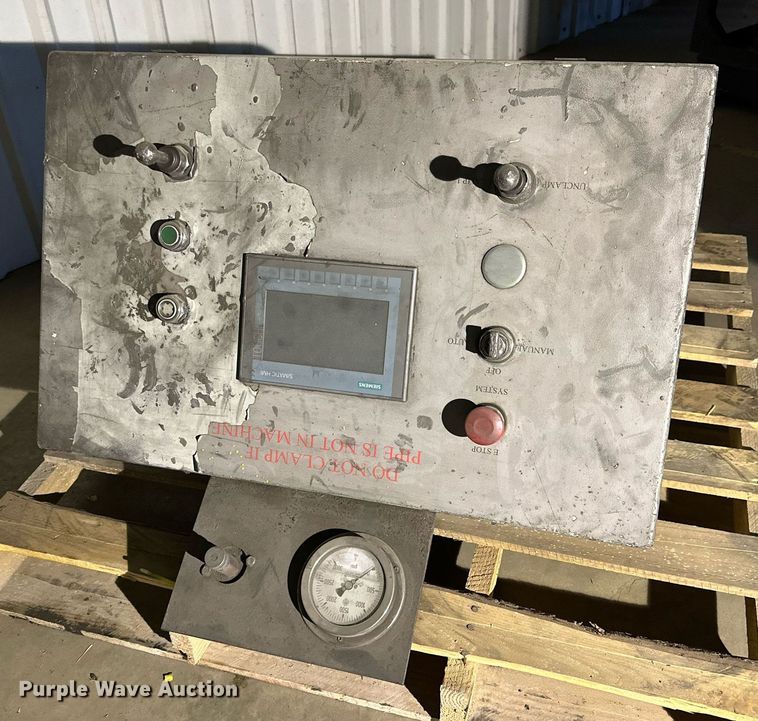 image for item NQ9089 (3) swagers