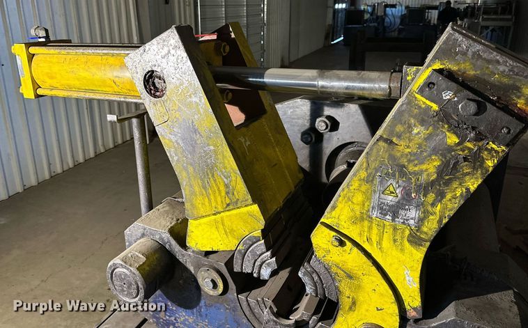 image for item NQ9089 (3) swagers