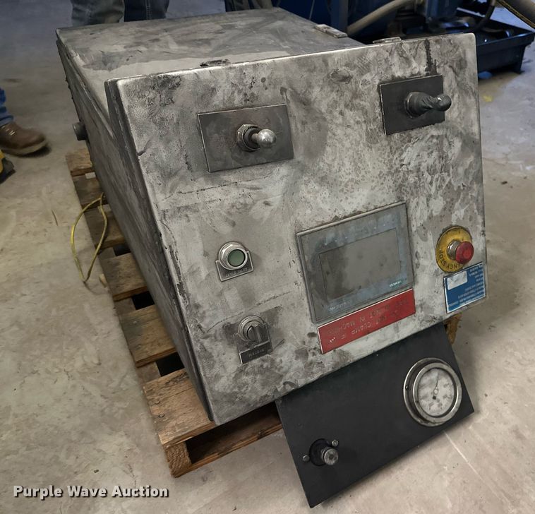 image for item NQ9089 (3) swagers