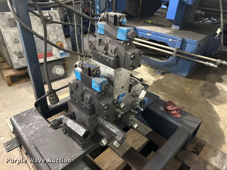 image for item NQ9089 (3) swagers