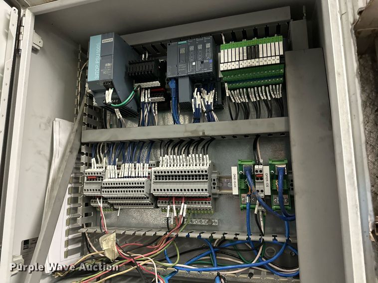 image for item NQ9089 (3) swagers