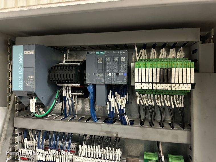 image for item NQ9089 (3) swagers