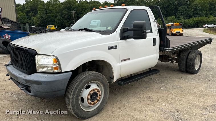 image for item OF9963 2004 Ford F550 Super Duty XL flatbed truck
